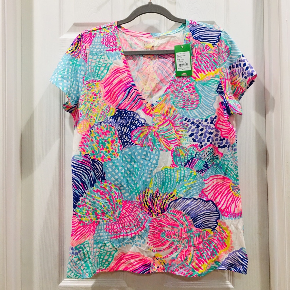 NWT Lilly Pulitzer V Neck Tee